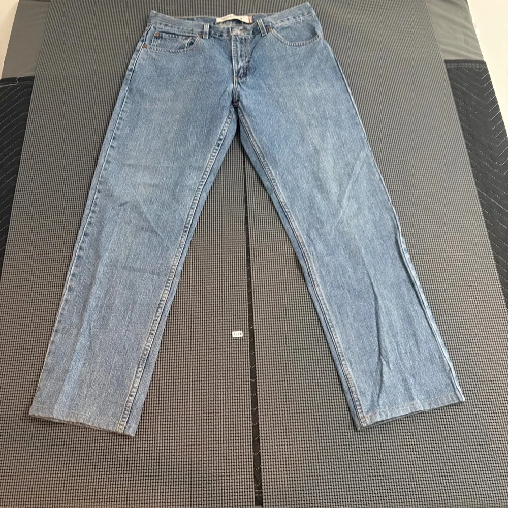 Levis 505 Regular Fit Jeans Mens 34x32 Medium Wash Blue Denim Straight Leg